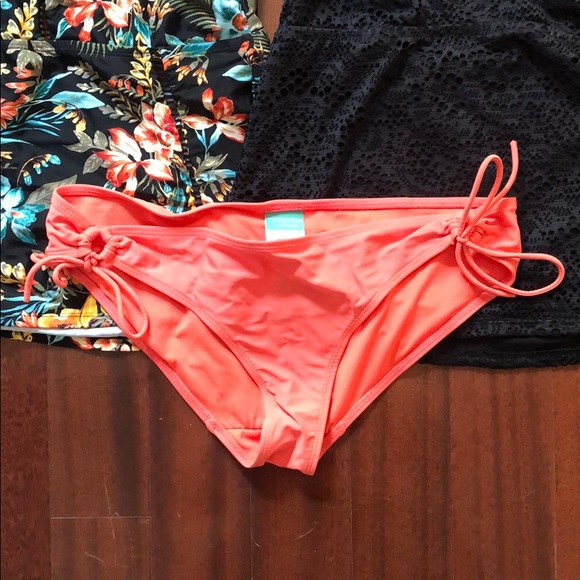 Swimsuit Bundle - Picture 4 of 7